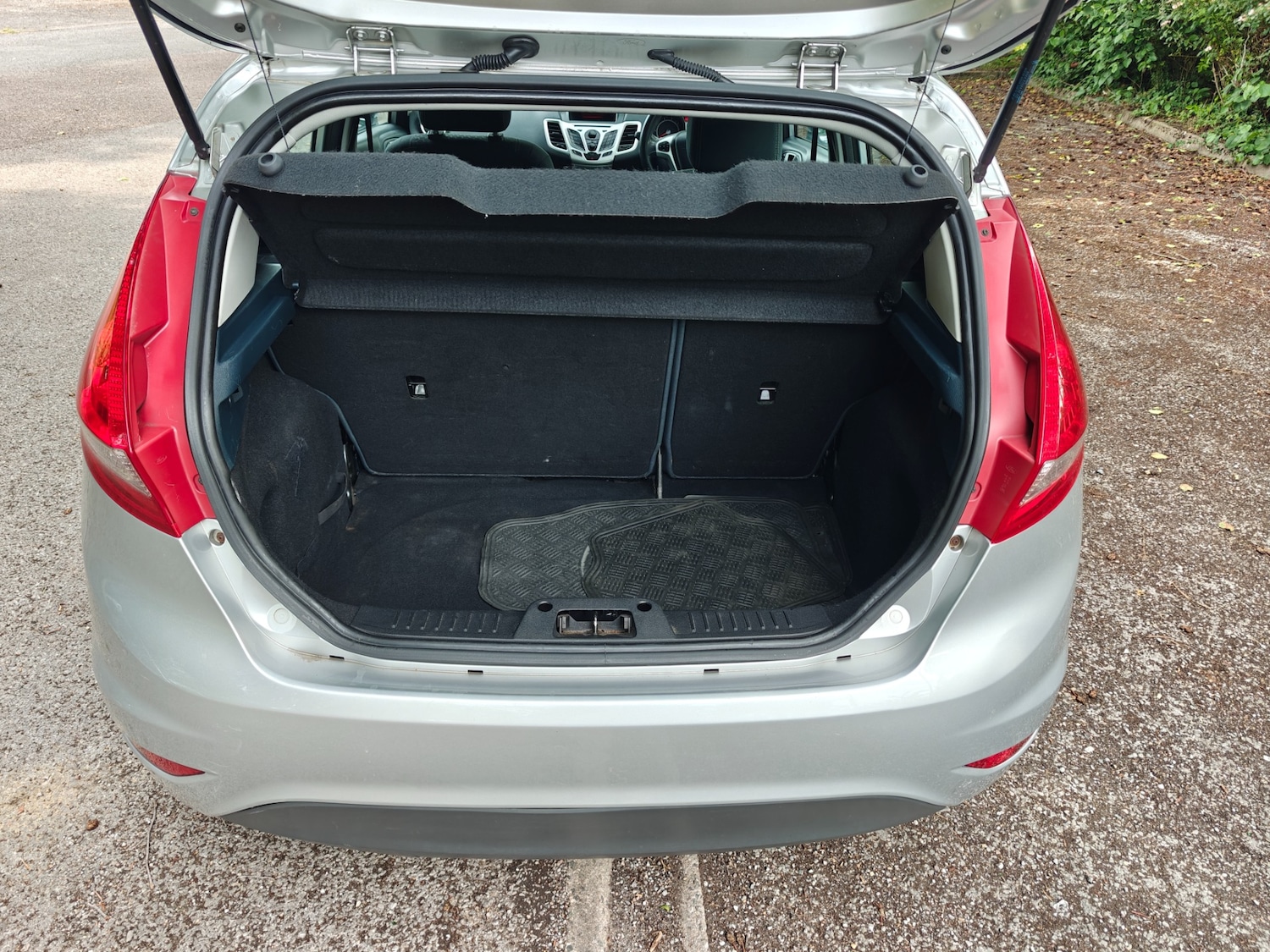 Used Ford Fiesta 2011 for sale - 76848568: Photo 29