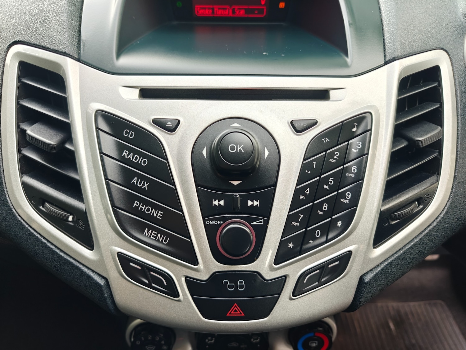 Used Ford Fiesta 2011 for sale - 76848568: Photo 60