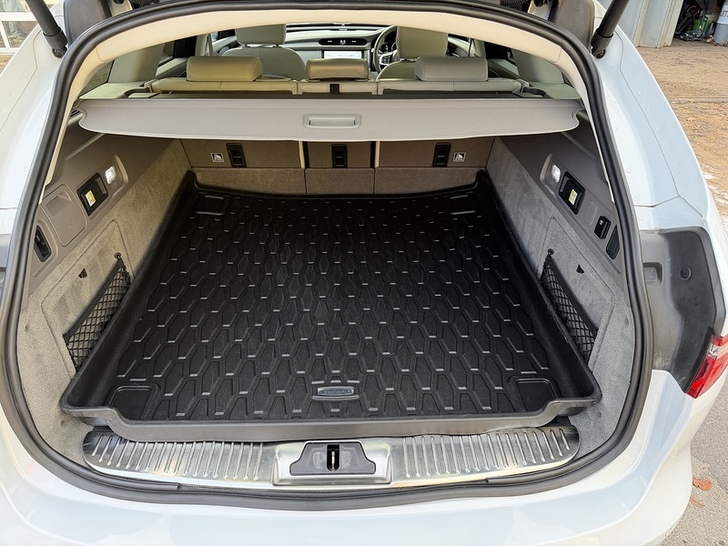 Used Jaguar XF 2018 for sale - 76197322: Photo 10