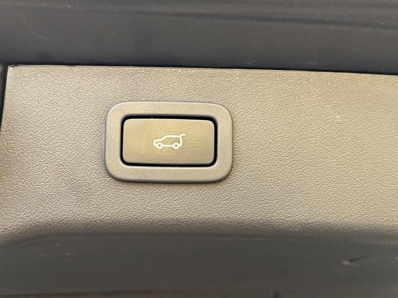 Used Jaguar XF 2018 for sale - 76197322: Photo 13