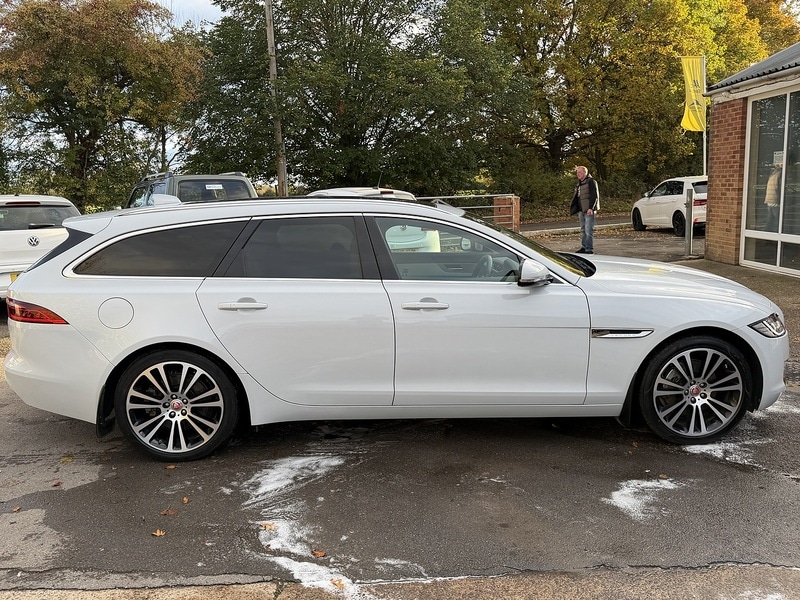 Used Jaguar XF 2018 for sale - 76197322: Photo 16