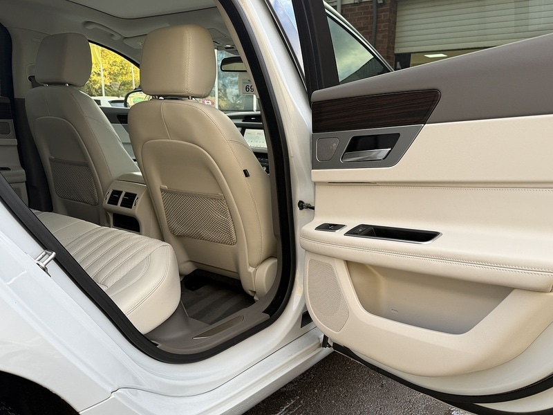 Used Jaguar XF 2018 for sale - 76197322: Photo 17