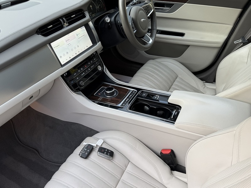 Used Jaguar XF 2018 for sale - 76197322: Photo 28
