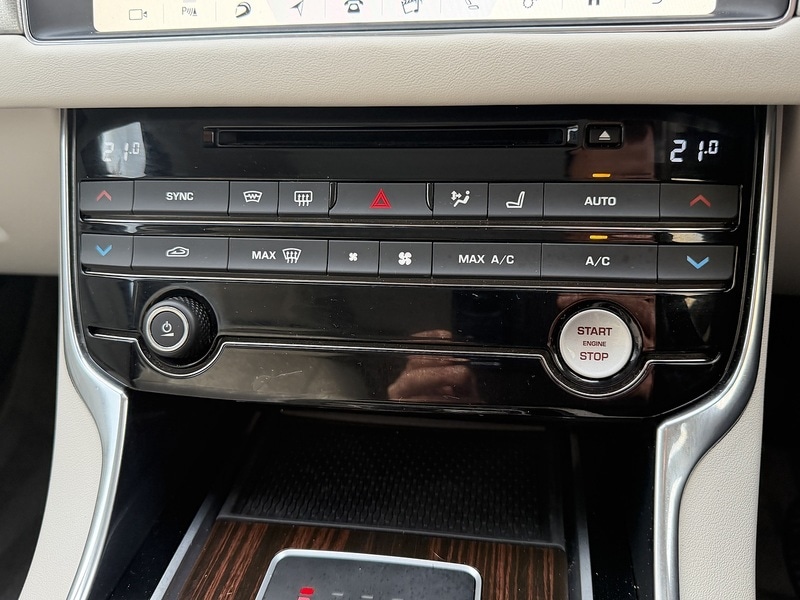 Used Jaguar XF 2018 for sale - 76197322: Photo 34