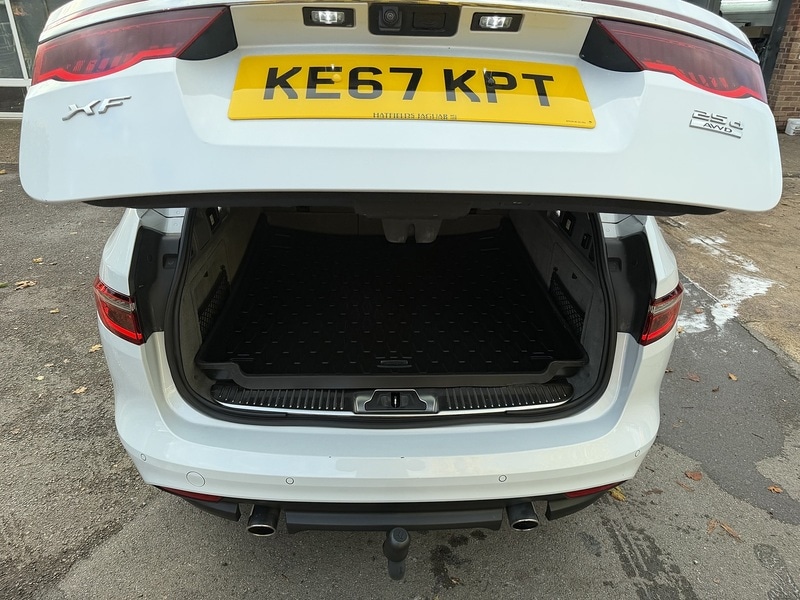 Used Jaguar XF 2018 for sale - 76197322: Photo 9