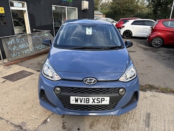 Used Hyundai i10 2018 for sale - 75970349: Photo