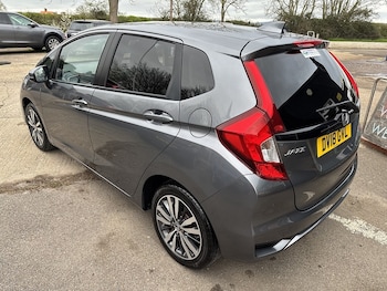 Used Honda Jazz 2018 for sale - 77920912: Photo