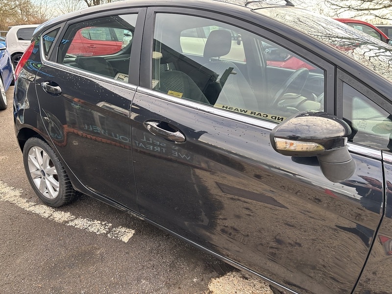 Used Ford Fiesta 2010 for sale - 76859869: Photo 8