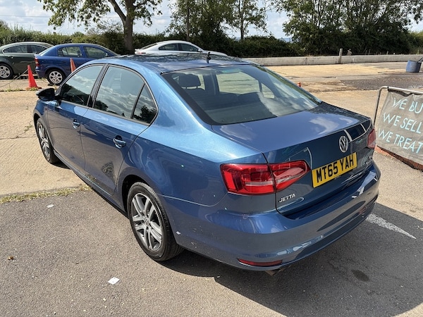 Used Volkswagen Jetta 2015 for sale - 75276212: Photo 4