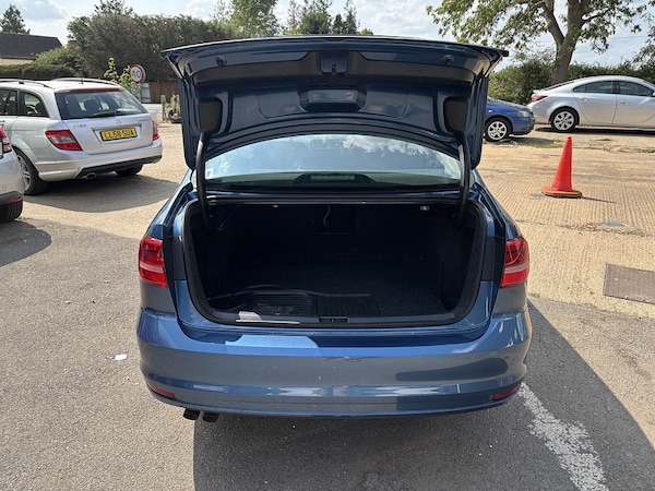 Used Volkswagen Jetta 2015 for sale - 75276212: Photo 6