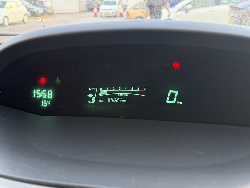 Used Toyota Yaris 2010 for sale - 76320096: Photo 17