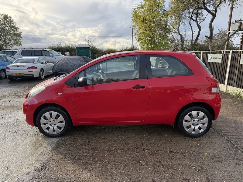 Used Toyota Yaris 2010 for sale - 76320096: Photo 4