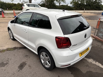 Used Volkswagen Polo 2017 for sale - 75970298: Photo