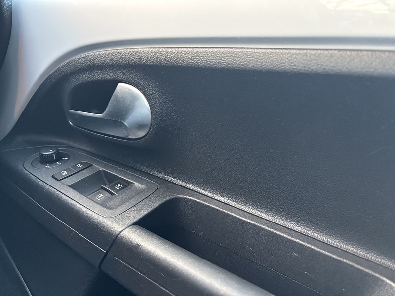 Used Volkswagen up! 2017 for sale - 76859866: Photo 24