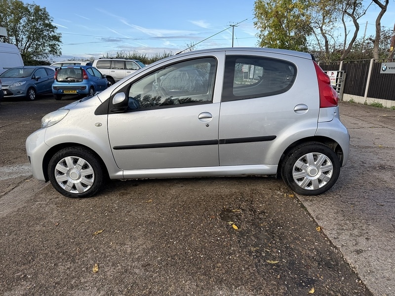 Used Peugeot 107 2011 for sale - 76267469: Photo 8
