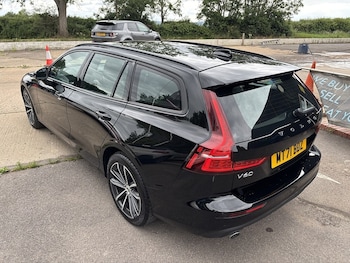 Used Volvo V60 2021 for sale - 79434922: Photo