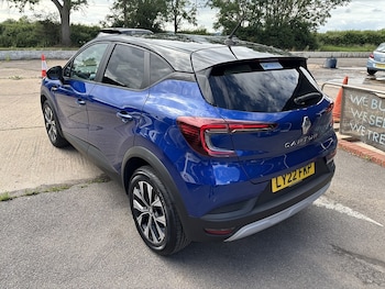 Used Renault Captur 2022 for sale - 79434942: Photo