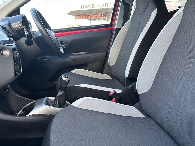 Used Toyota AYGO 2018 for sale - 76808360: Photo 16