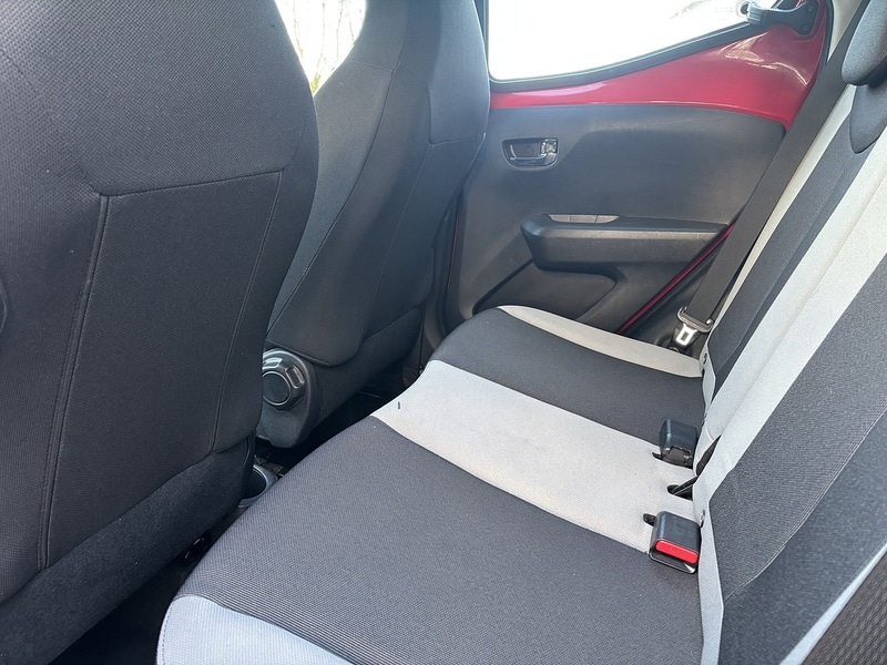 Used Toyota AYGO 2018 for sale - 76808360: Photo 17