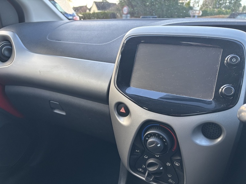 Used Toyota AYGO 2018 for sale - 76808360: Photo 21