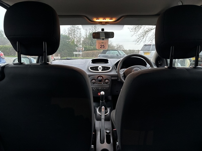 Used Renault Clio 2011 for sale - 76663643: Photo 17