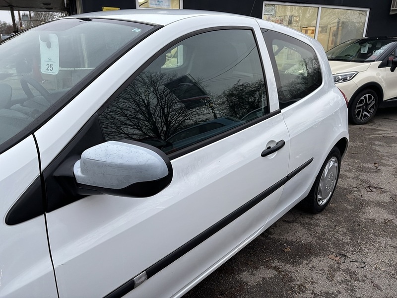 Used Renault Clio 2011 for sale - 76663643: Photo 9