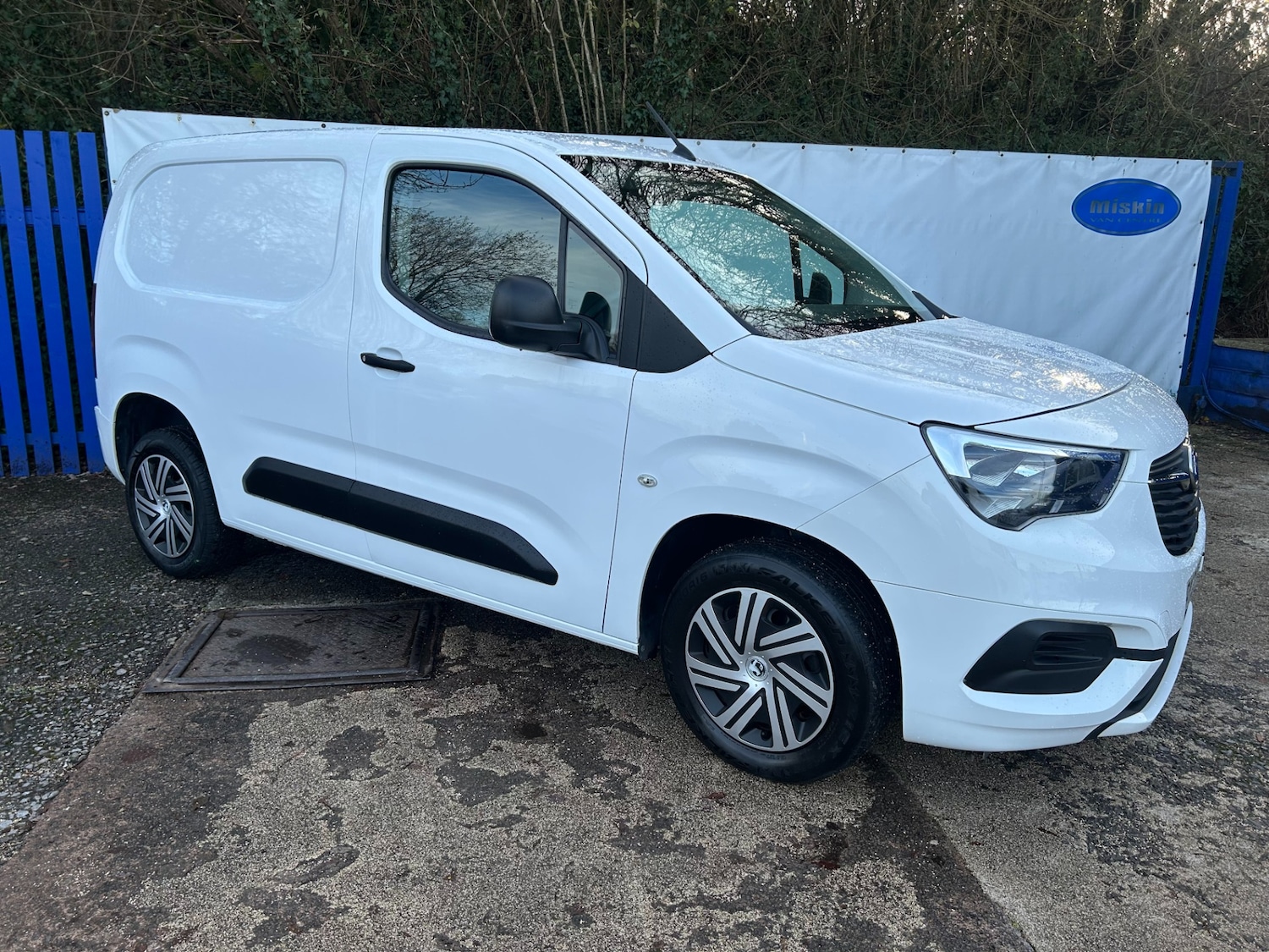 Used Vauxhall Combo 2020 for sale - 77045516: Photo 3