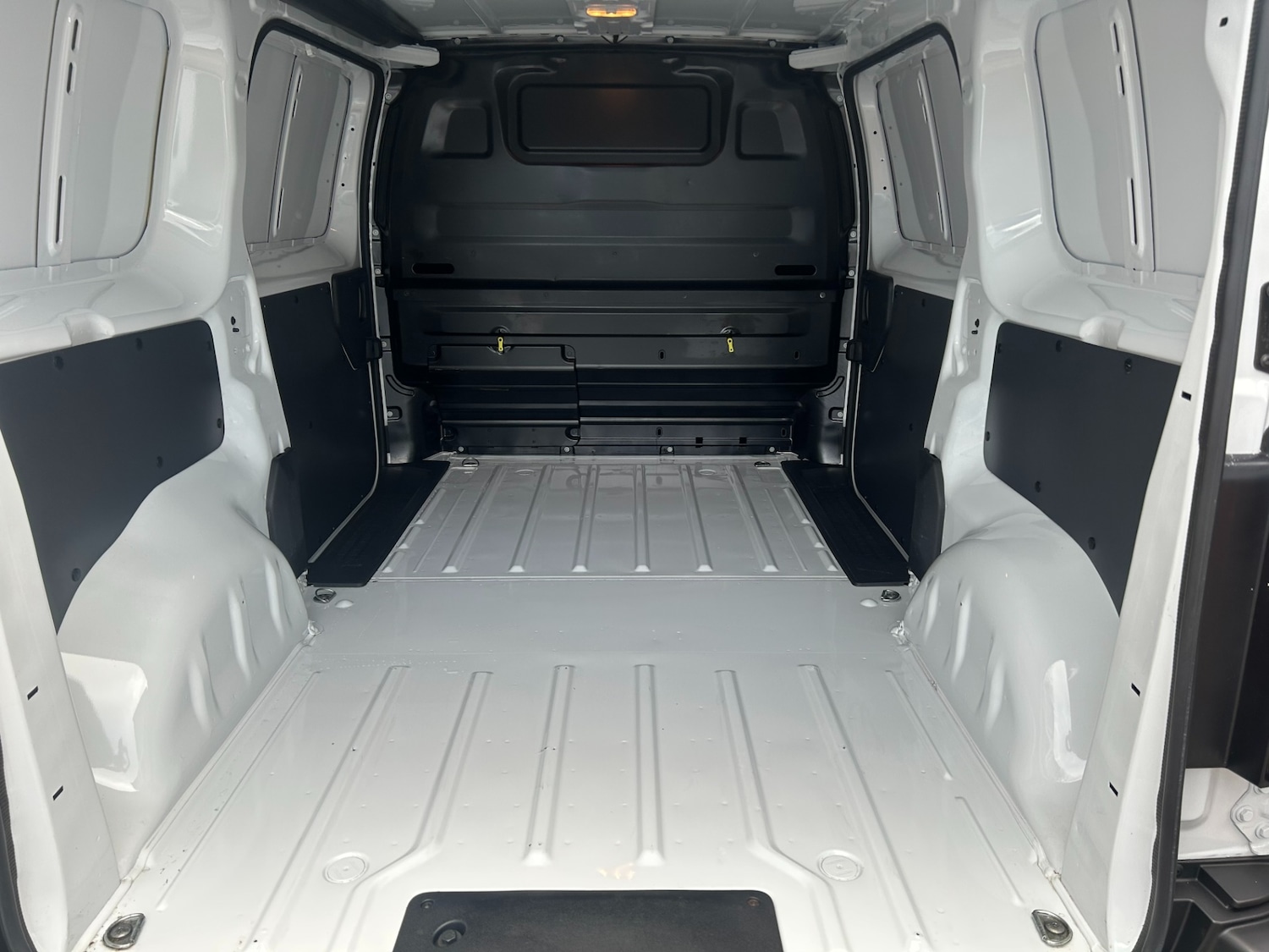 Used Peugeot Expert 2022 for sale - 76906111: Photo 11