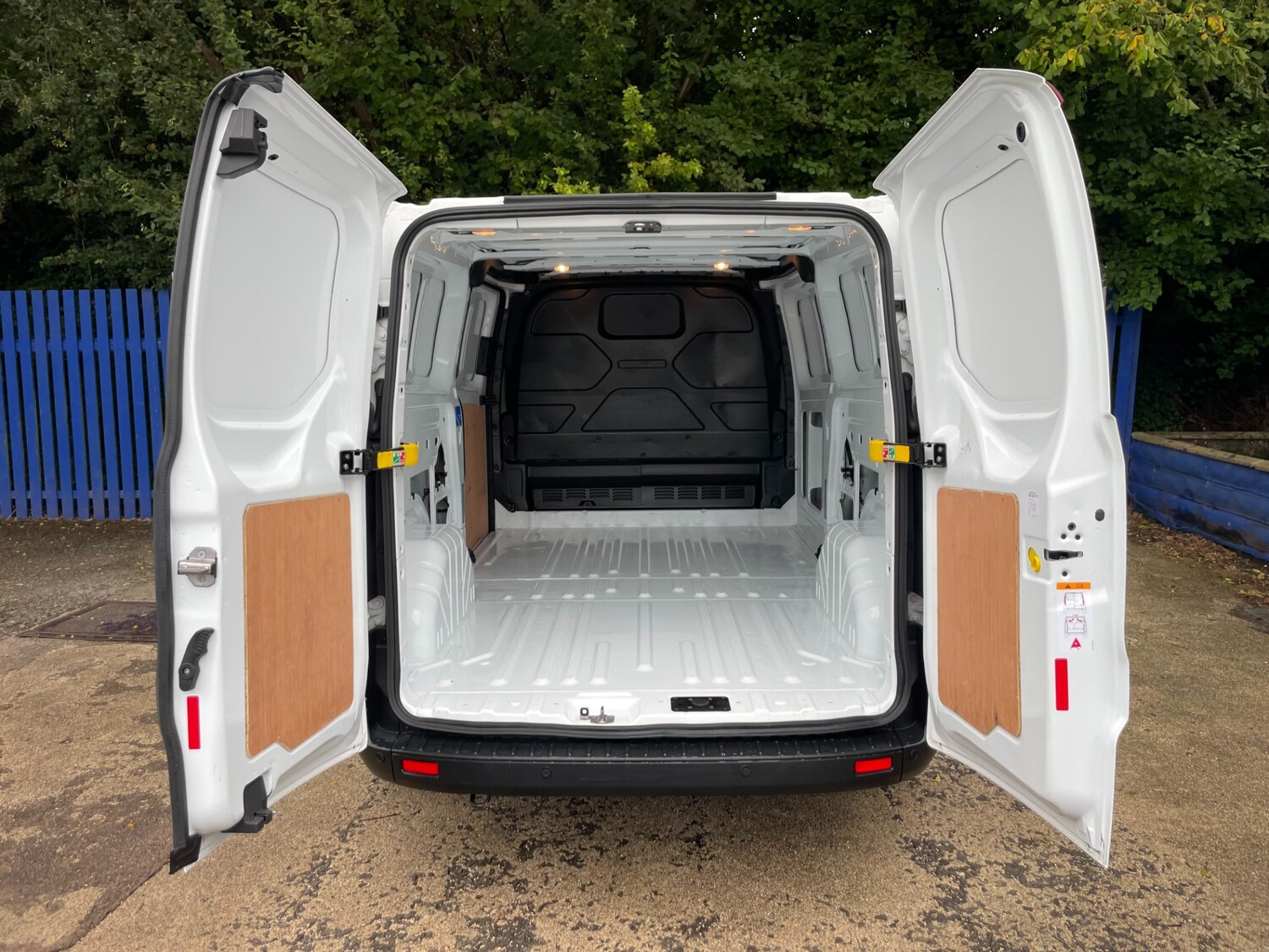 Used Ford Transit Custom 2023 for sale - 76016761: Photo 11