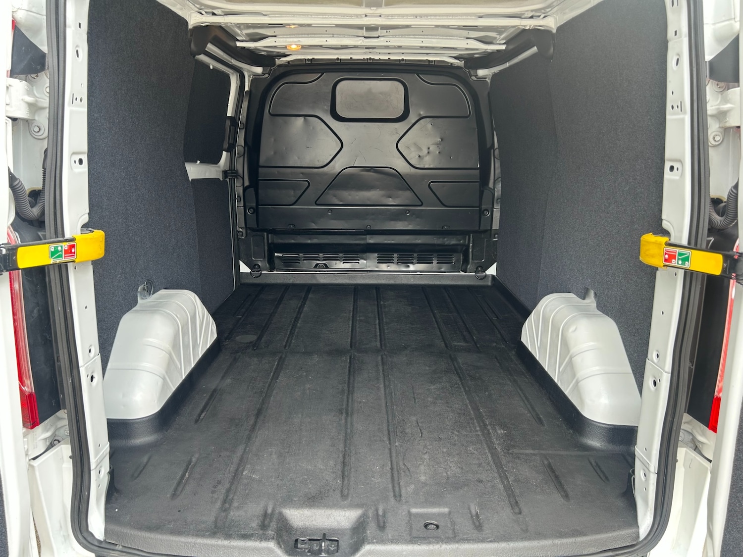 Used Ford Transit Custom 2019 for sale - 76946681: Photo 10