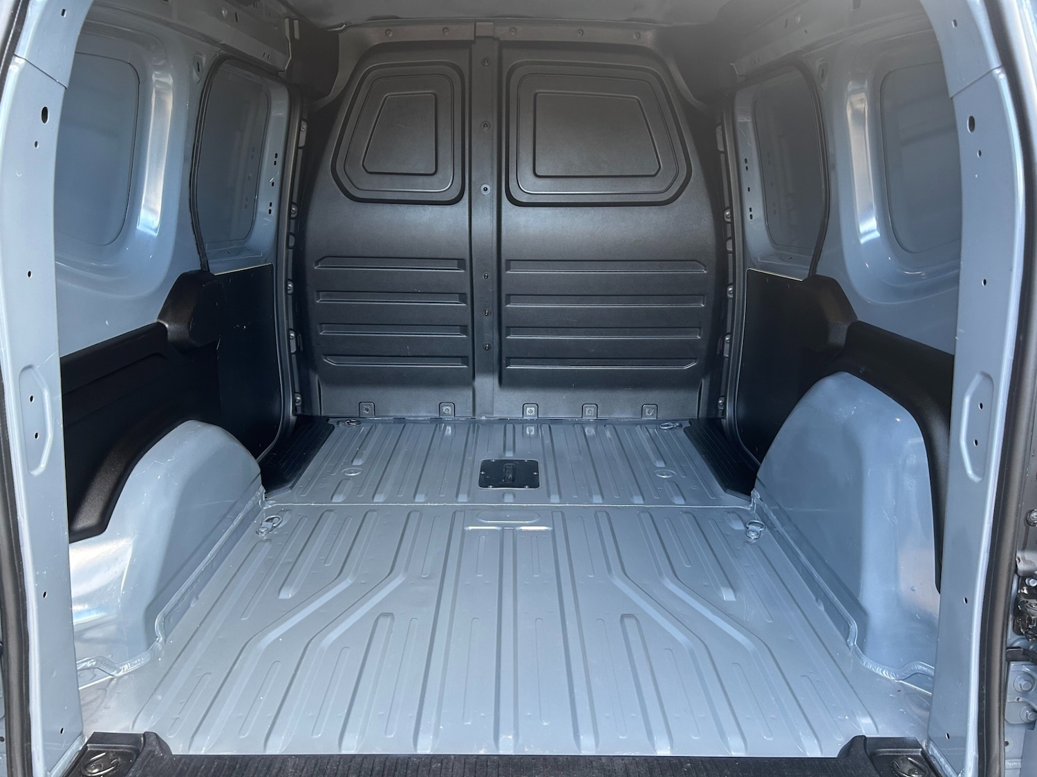 Used Nissan Other 2023 for sale - 76626060: Photo 10