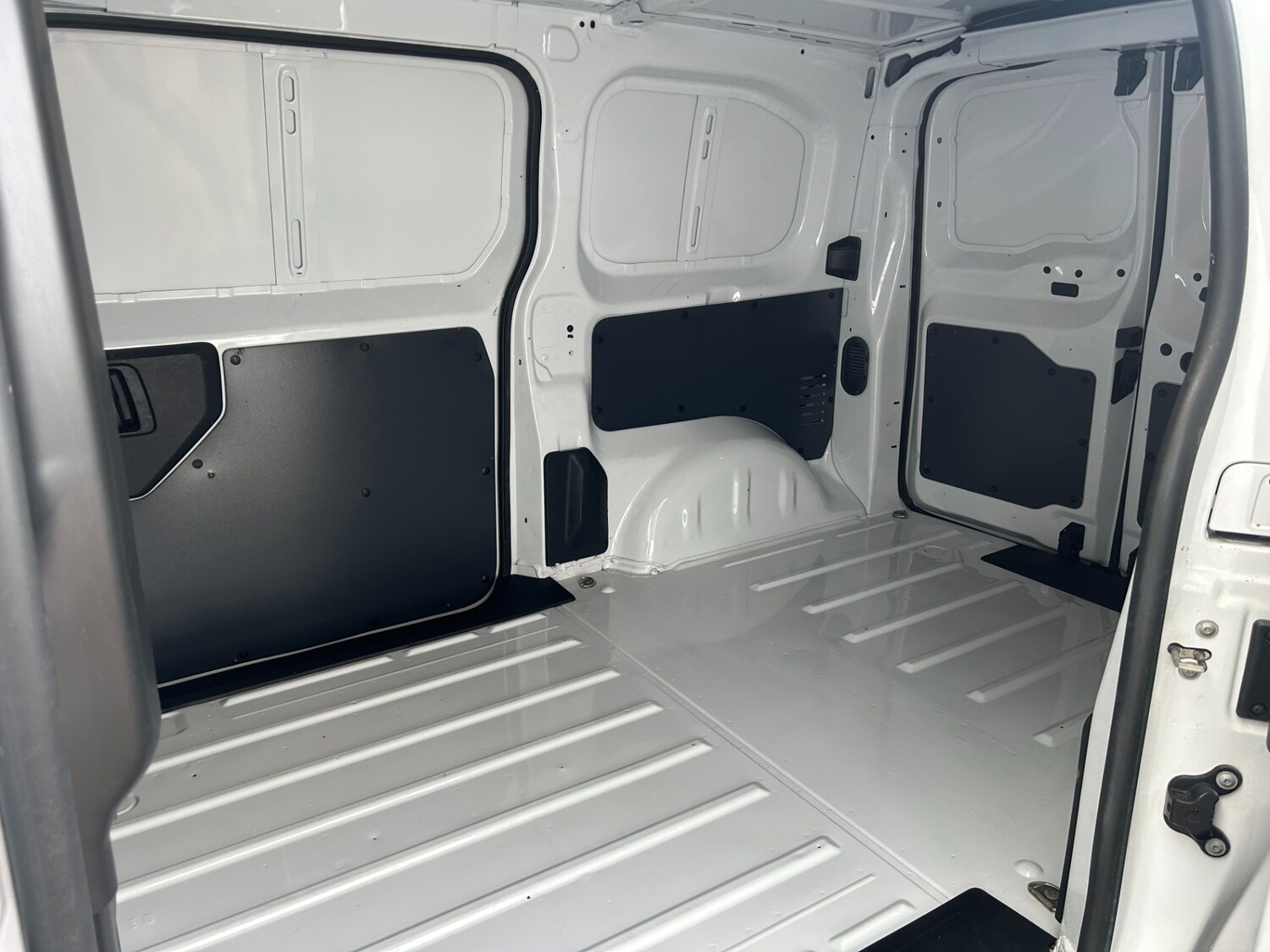 Used Vauxhall Vivaro 2022 for sale - 78042154: Photo 11