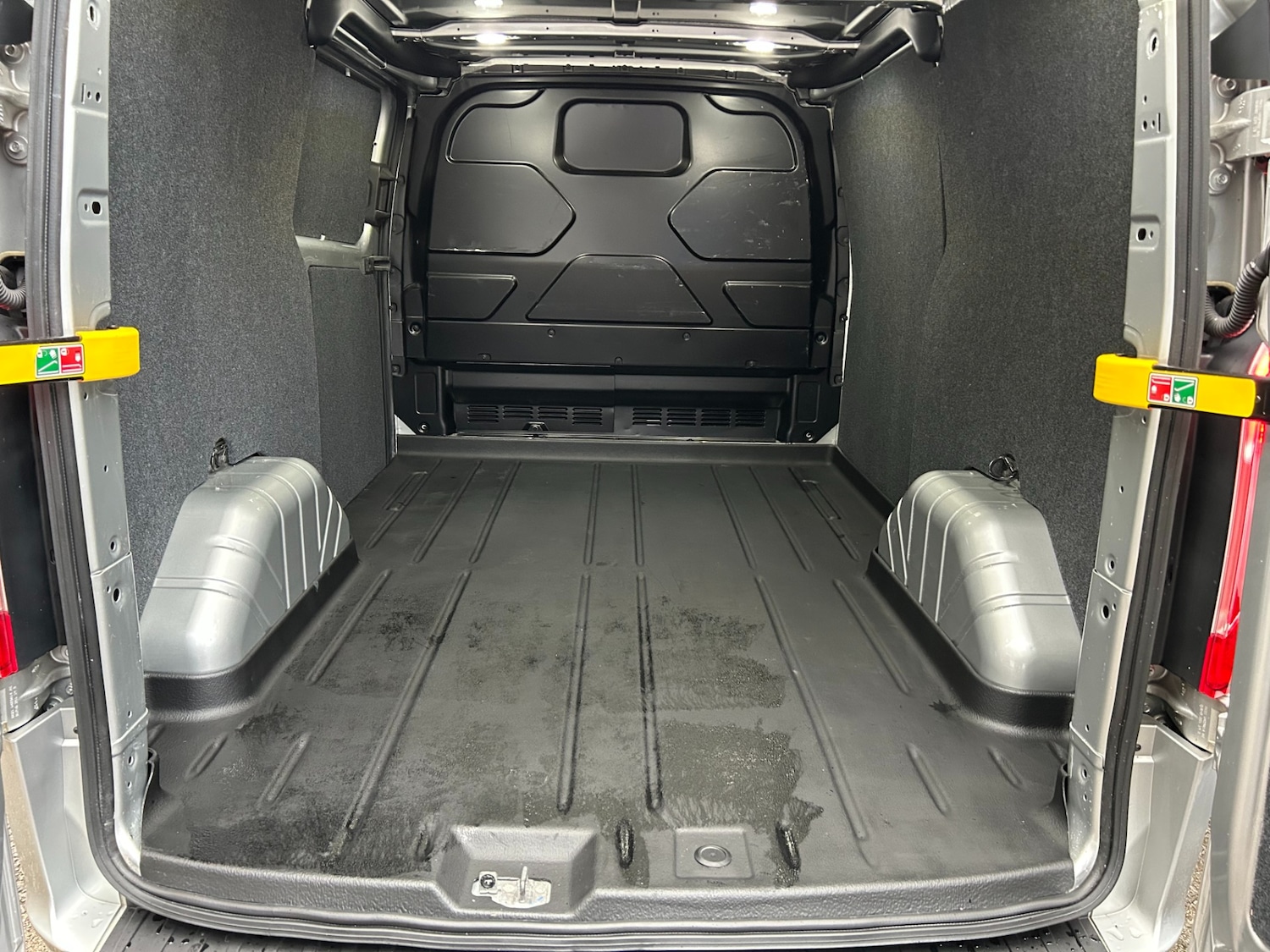 Used Ford Transit Custom 2020 for sale - 76452155: Photo 10