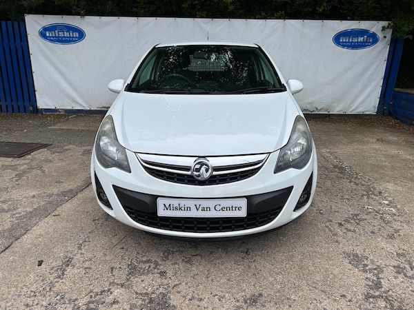 Used Vauxhall Corsa 2013 for sale - 76089209: Photo 2
