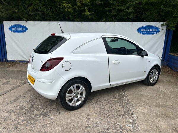 Used Vauxhall Corsa 2013 for sale - 76089209: Photo 6