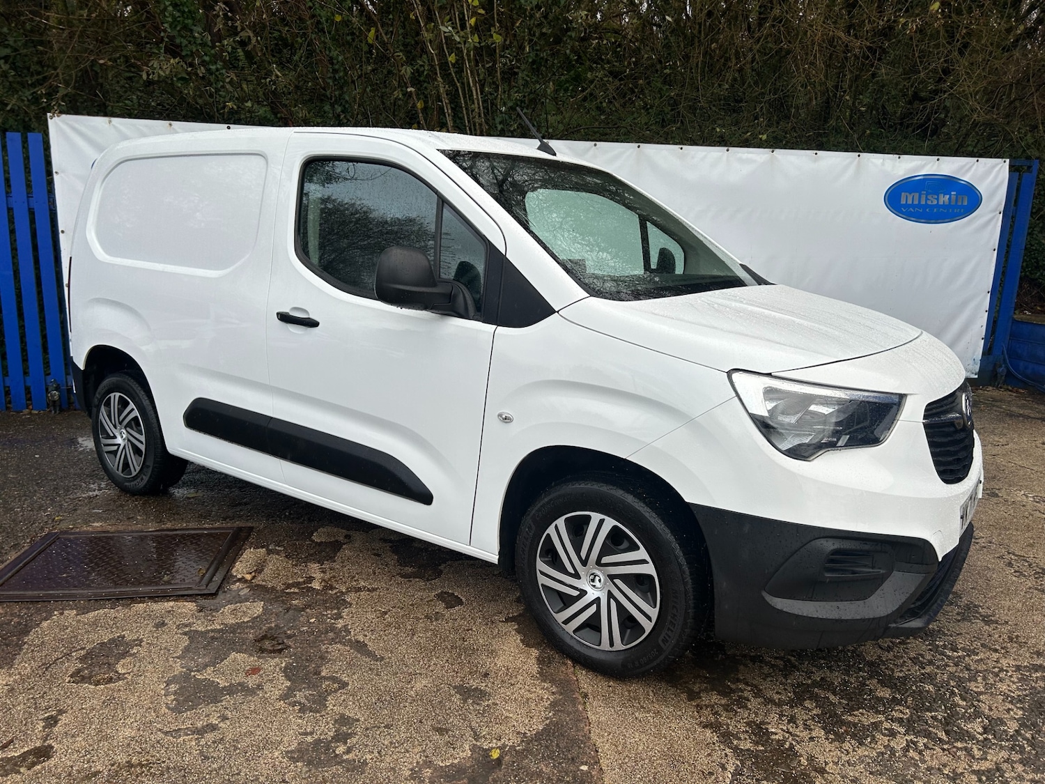 Used Vauxhall Combo 2021 for sale - 76736509: Photo 3