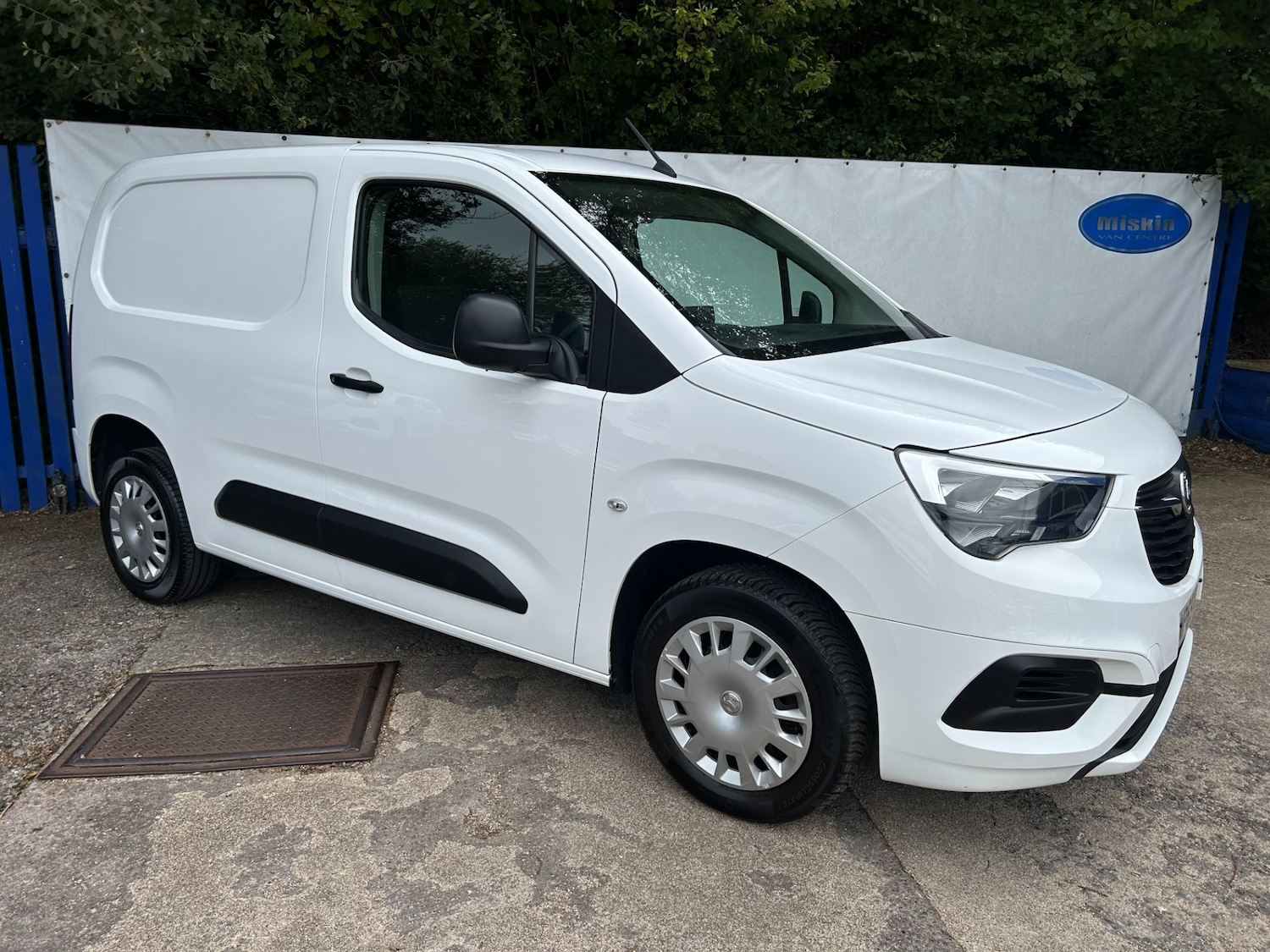 Used Vauxhall Combo 2019 for sale - 76193452: Photo 3