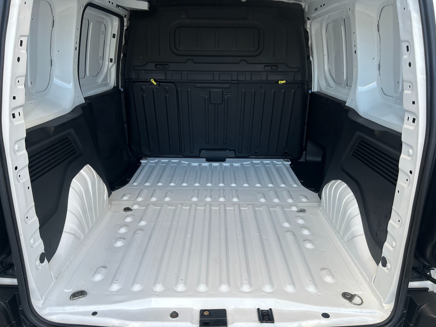 Used Peugeot Partner 2020 for sale - 76922126: Photo 10