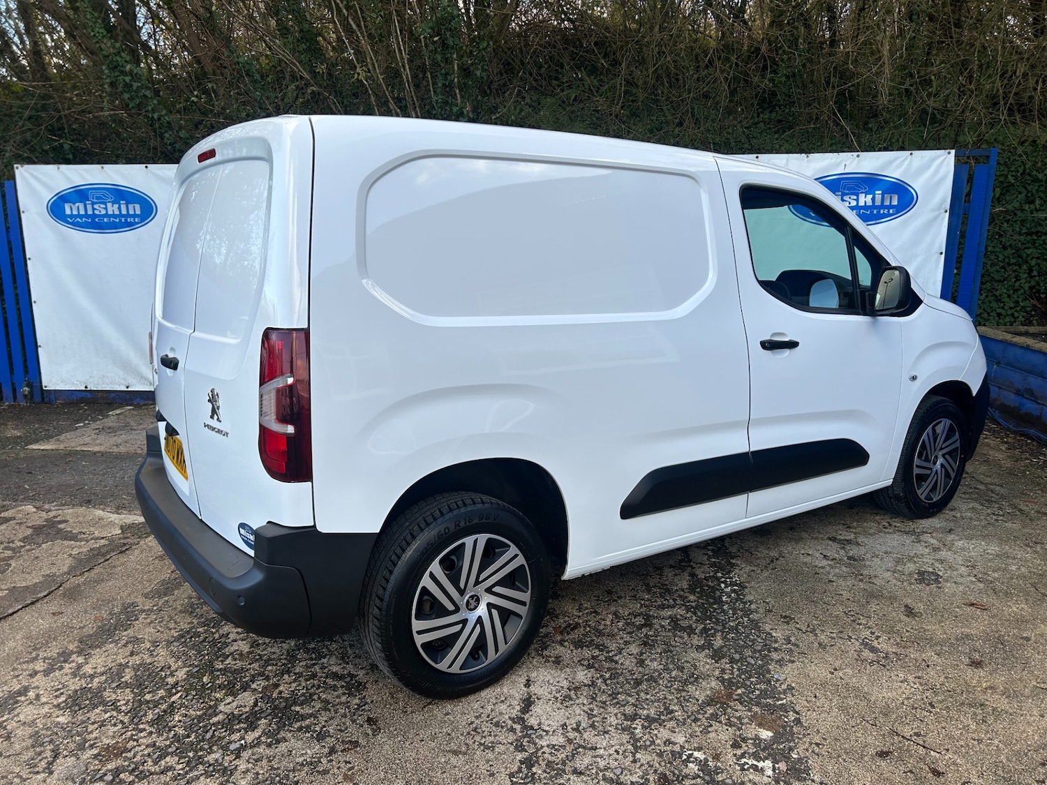 Used Peugeot Partner 2020 for sale - 76922126: Photo 6