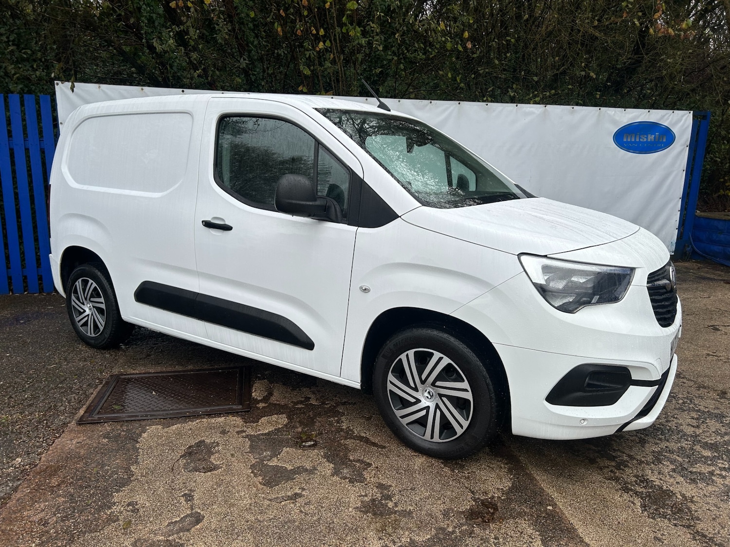Used Vauxhall Combo 2020 for sale - 76663704: Photo 3
