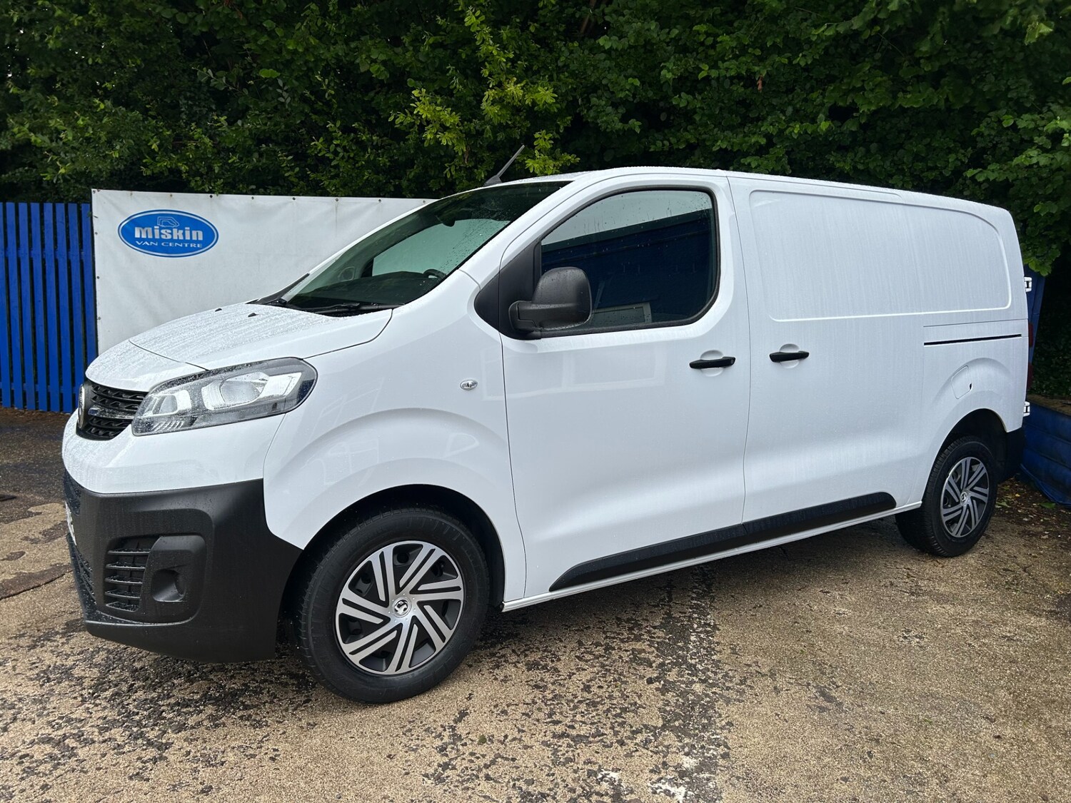 Used Vauxhall Vivaro 2023 for sale - 75469963: Photo 1