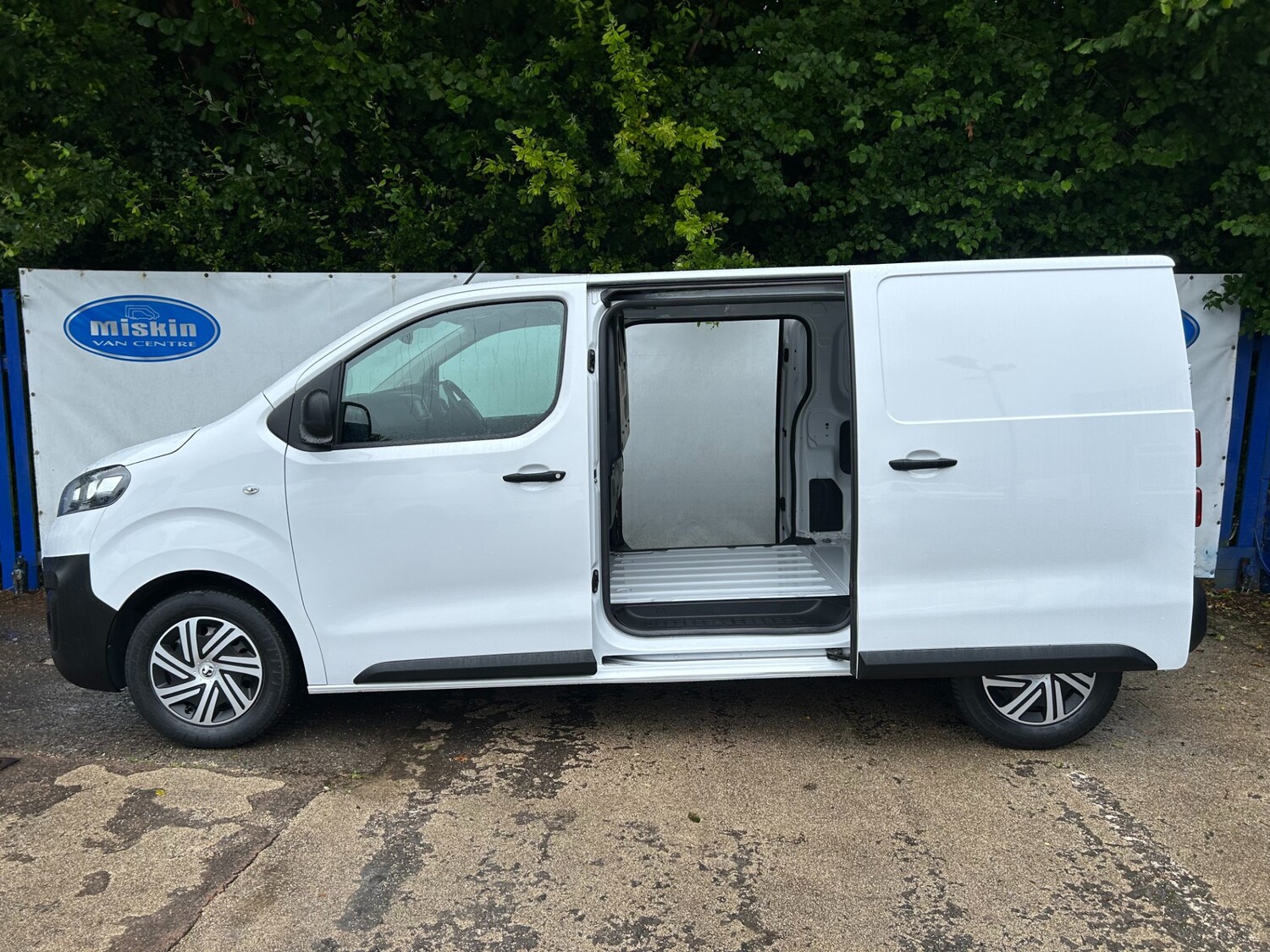 Used Vauxhall Vivaro 2023 for sale - 75469963: Photo 8