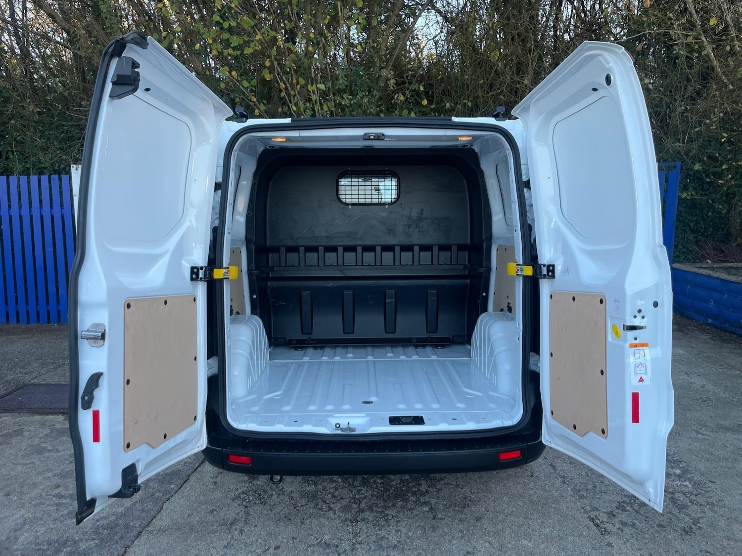 Used Ford Transit Custom 2023 for sale - 76662534: Photo 11