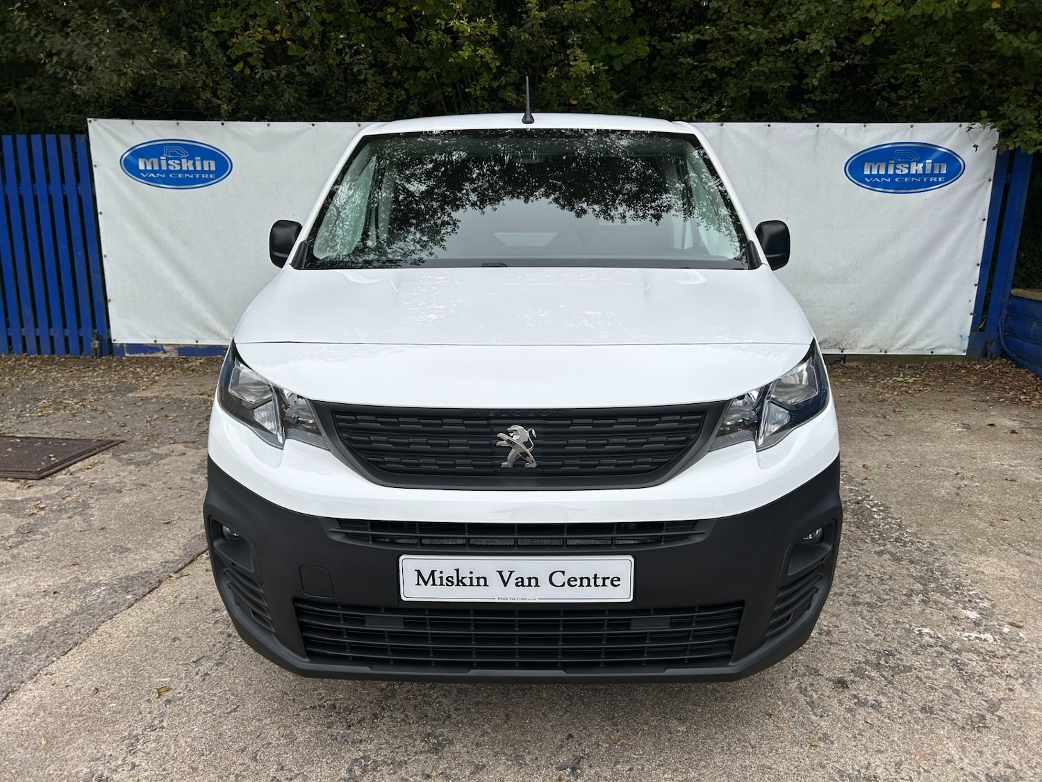 Used Peugeot Partner 2021 for sale - 76309659: Photo 2