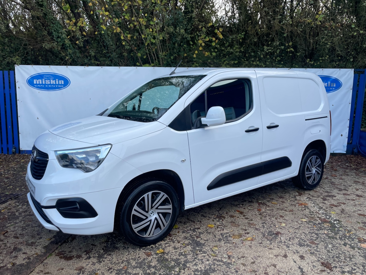 Used Vauxhall Combo 2020 for sale - 76589080: Photo 1
