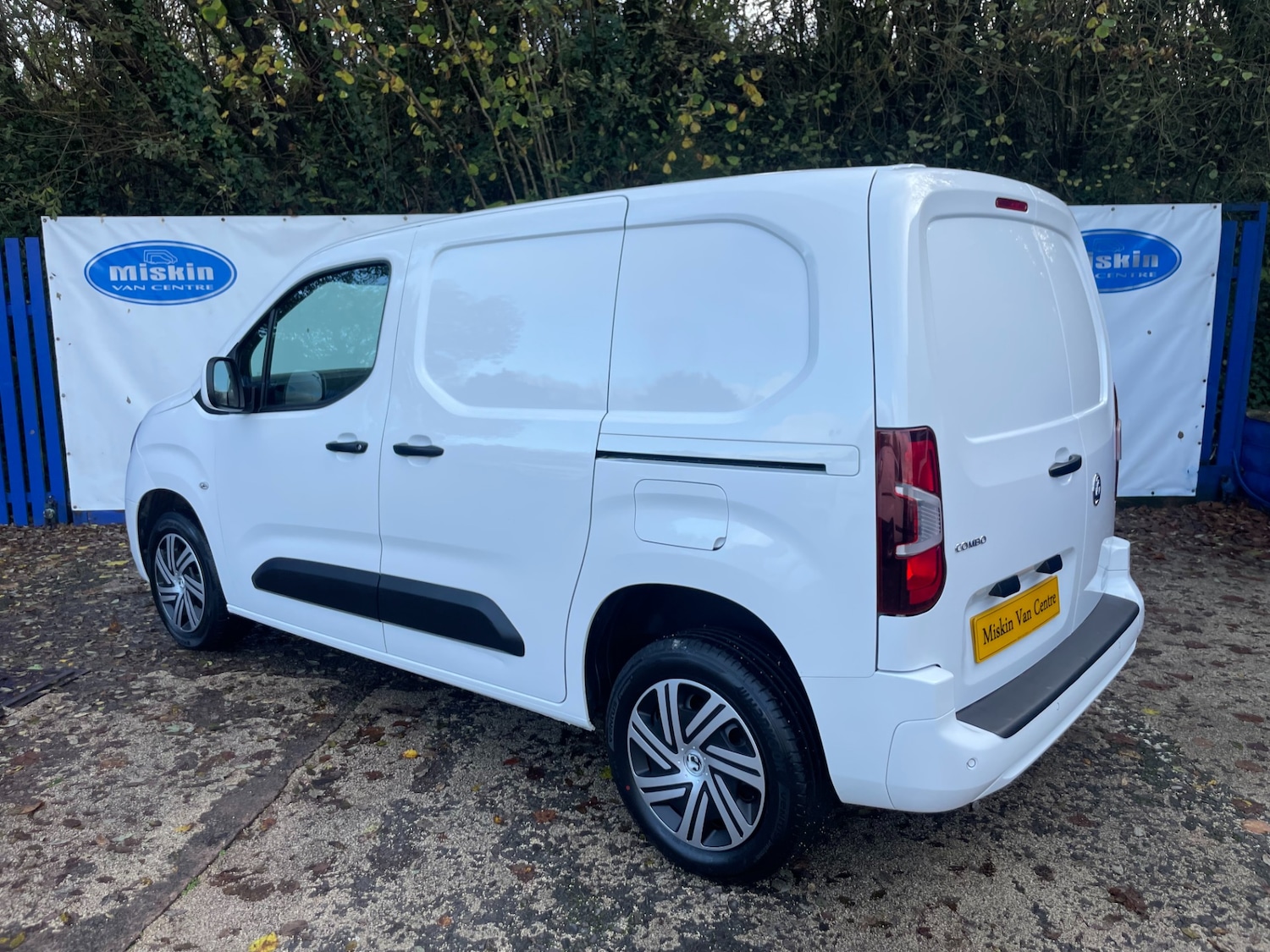 Used Vauxhall Combo 2020 for sale - 76589080: Photo 4