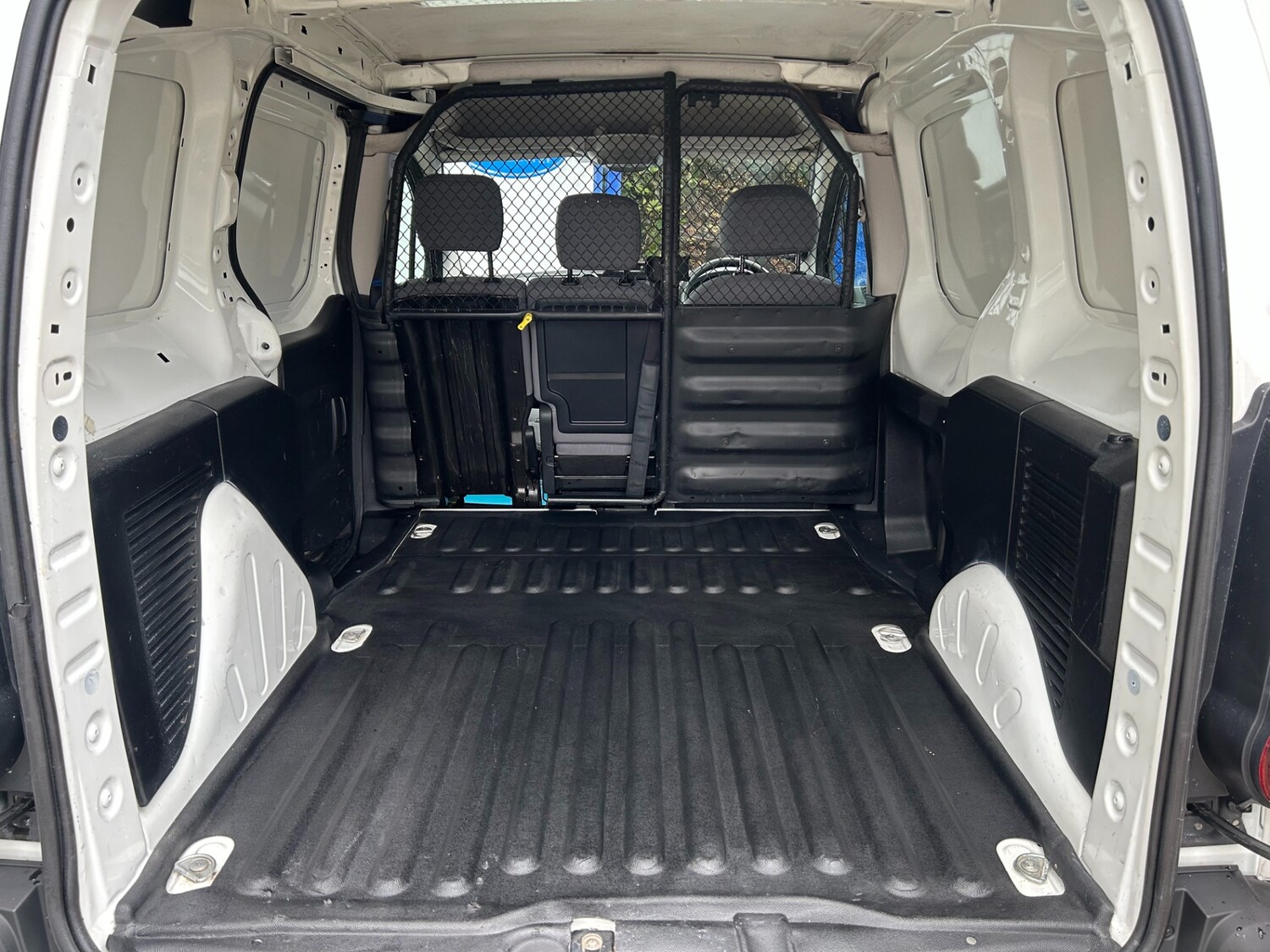 Used Peugeot Partner 2016 for sale - 77545544: Photo 9