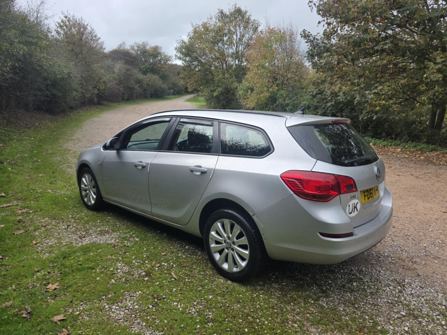 Used Vauxhall Astra 2012 for sale - 76479541: Photo 2