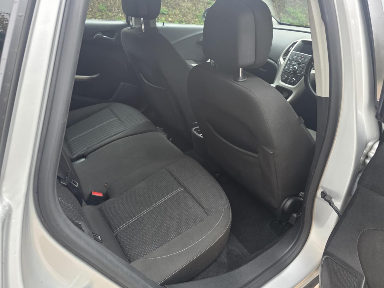 Used Vauxhall Astra 2012 for sale - 76479541: Photo 3