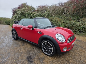 Used MINI Convertible 2009 for sale - 76180907: Photo